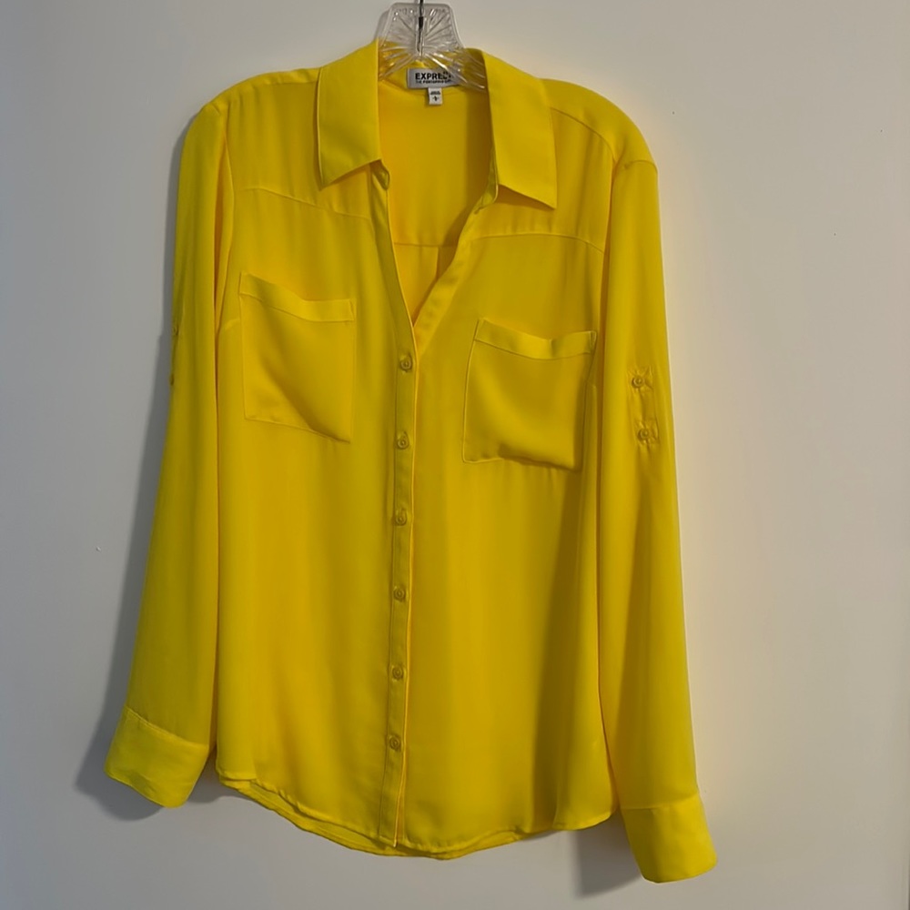 Brand New yellow Express button down shirt size L